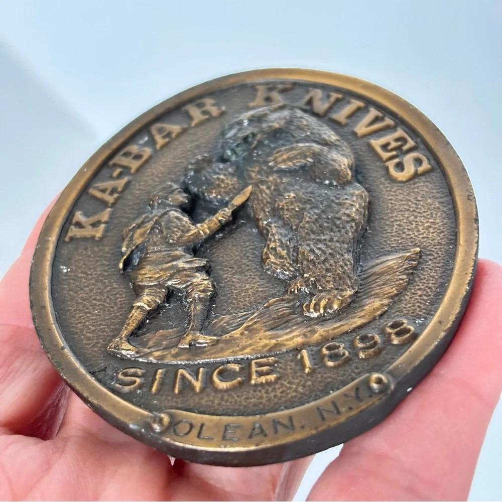 Vintage Ka-Bar Knives Bear Hunt Scene Belt Buckle Solid Brass - Picture 8 of 15